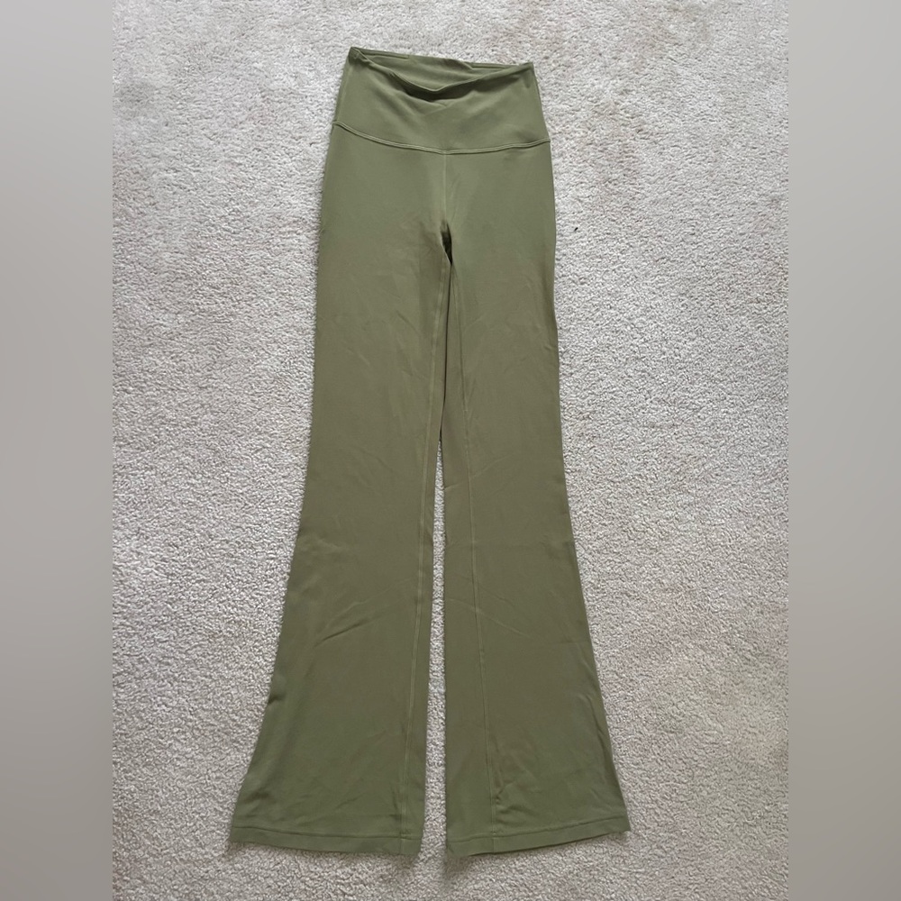Lululemon size 4 green flare leggings